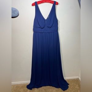 Pretty navy gown. Good condition pretty dress